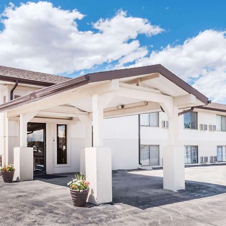 Super 8 By Wyndham Belle Fourche Sd Hotel Екстериор снимка