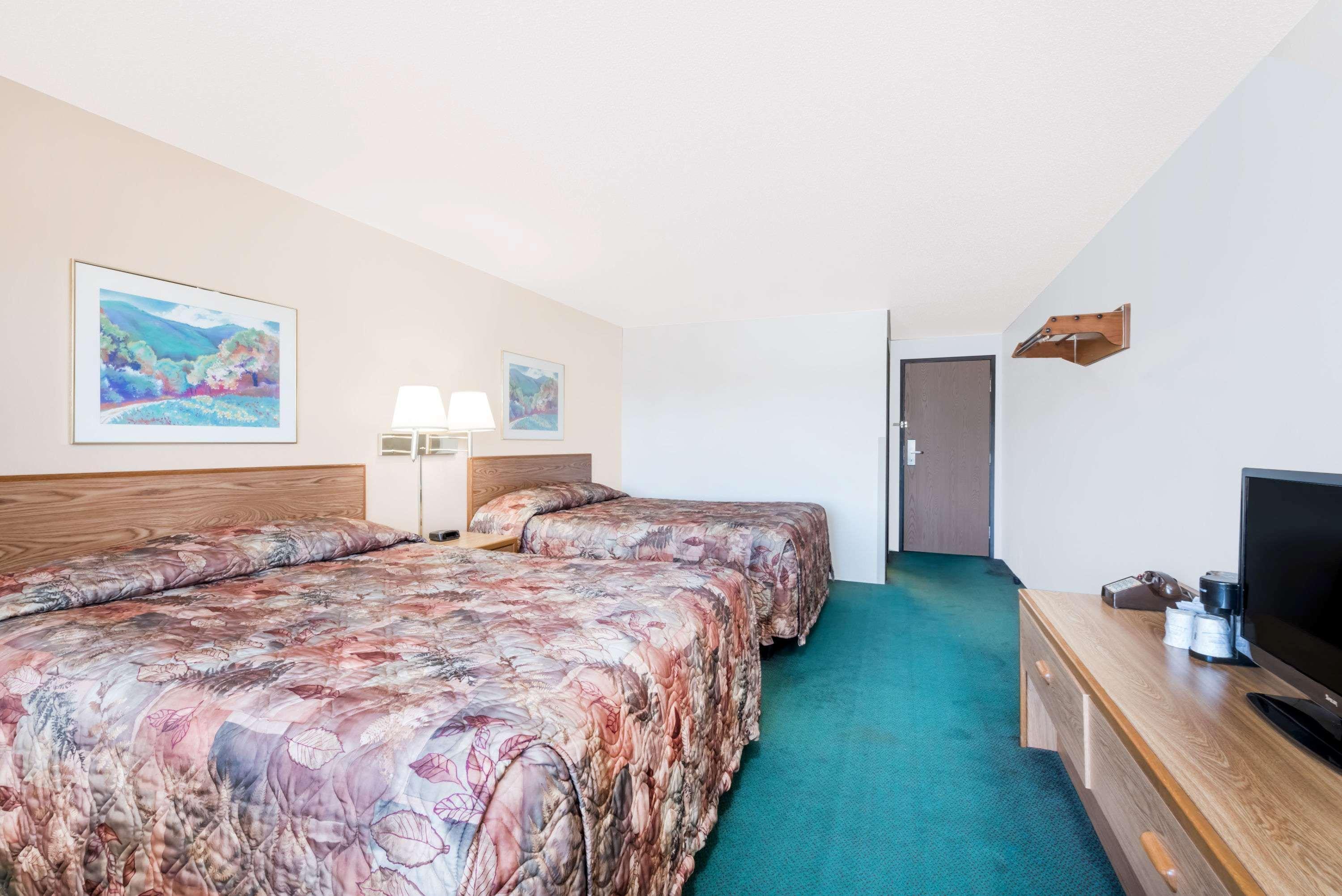 Super 8 By Wyndham Belle Fourche Sd Hotel Екстериор снимка
