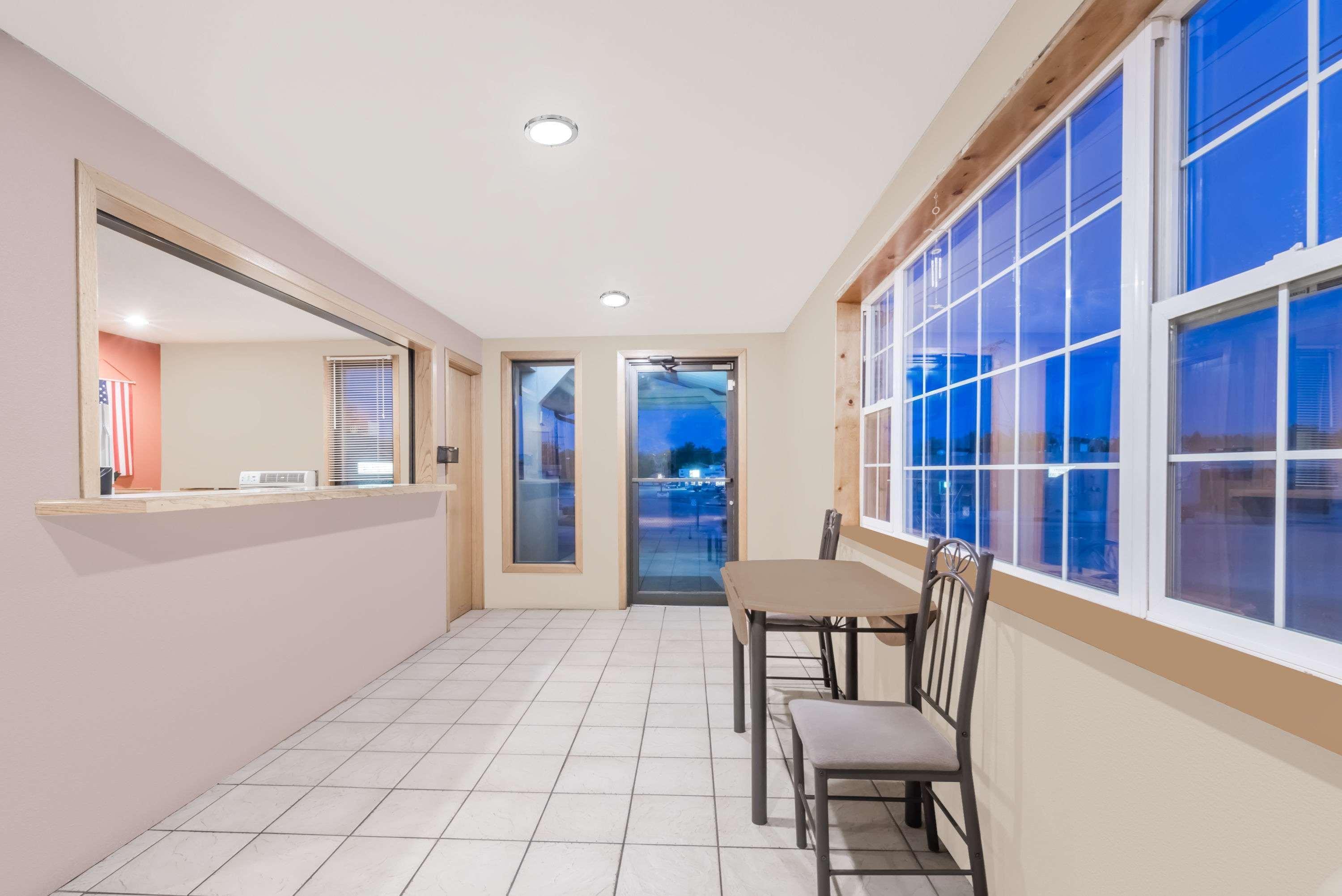 Super 8 By Wyndham Belle Fourche Sd Hotel Екстериор снимка